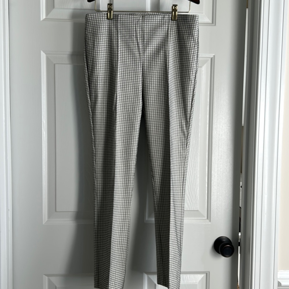 Pull- on pants